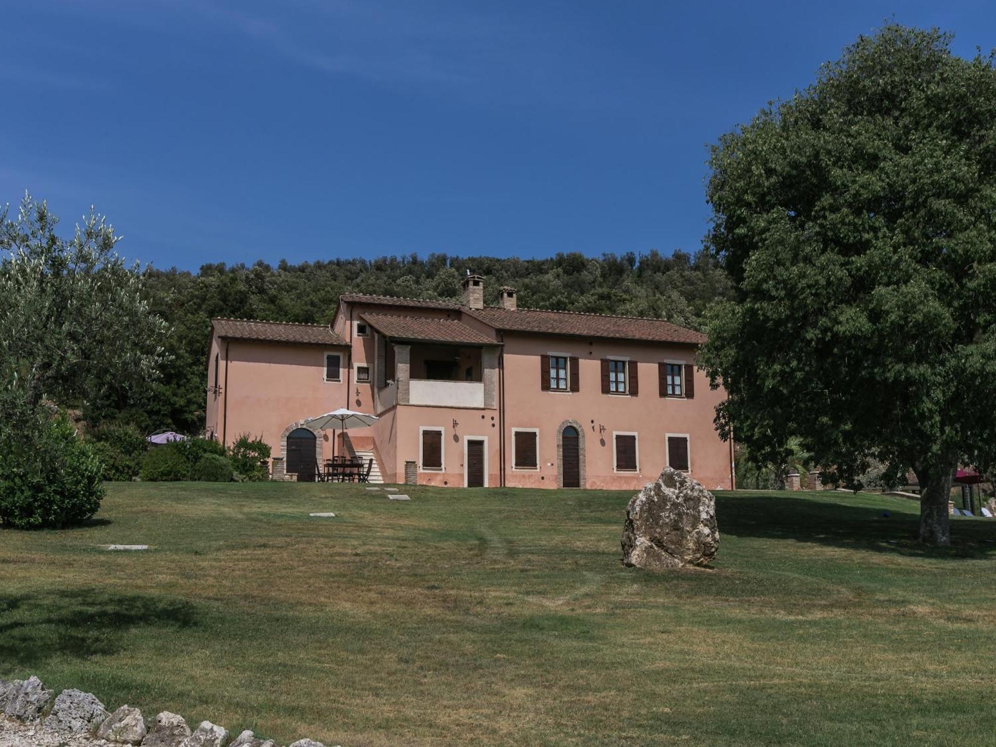 Elegant Apartment Only 1 Hour From Rome Narni Exterior photo