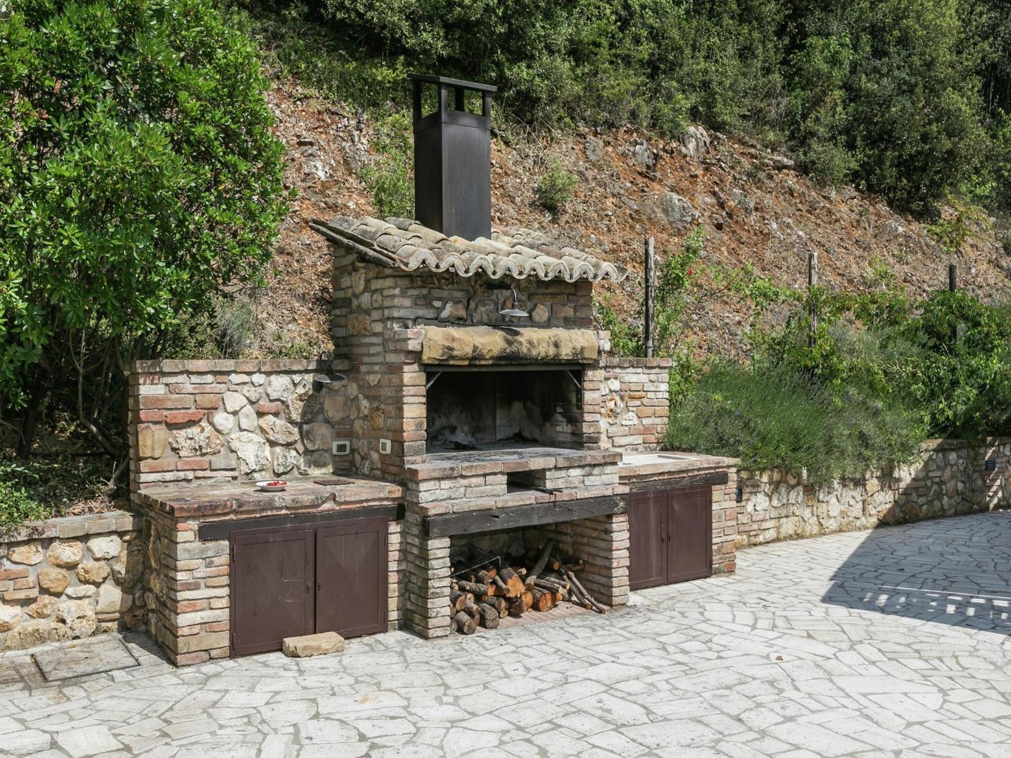 Elegant Apartment Only 1 Hour From Rome Narni Exterior photo
