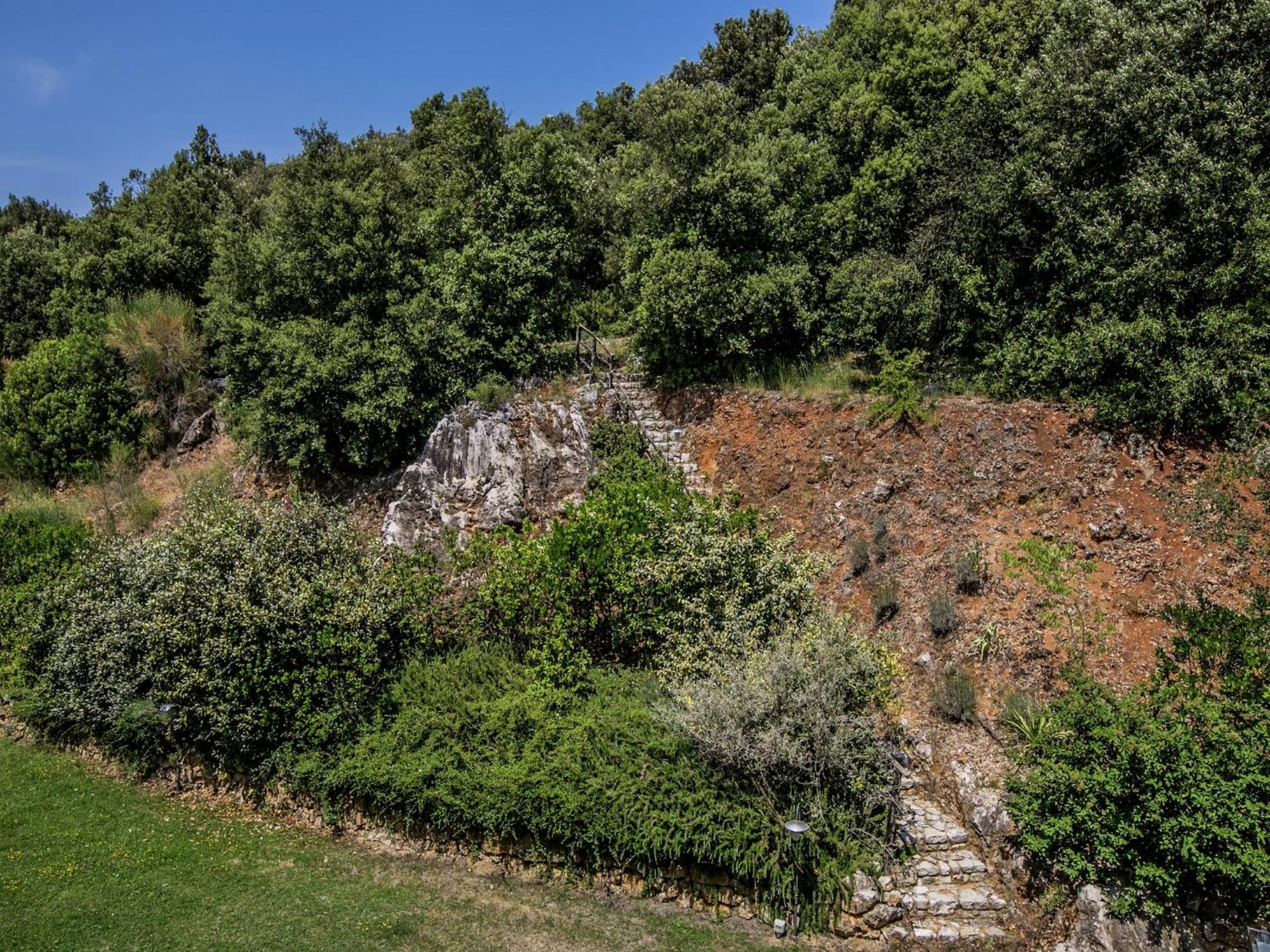 Elegant Apartment Only 1 Hour From Rome Narni Exterior photo