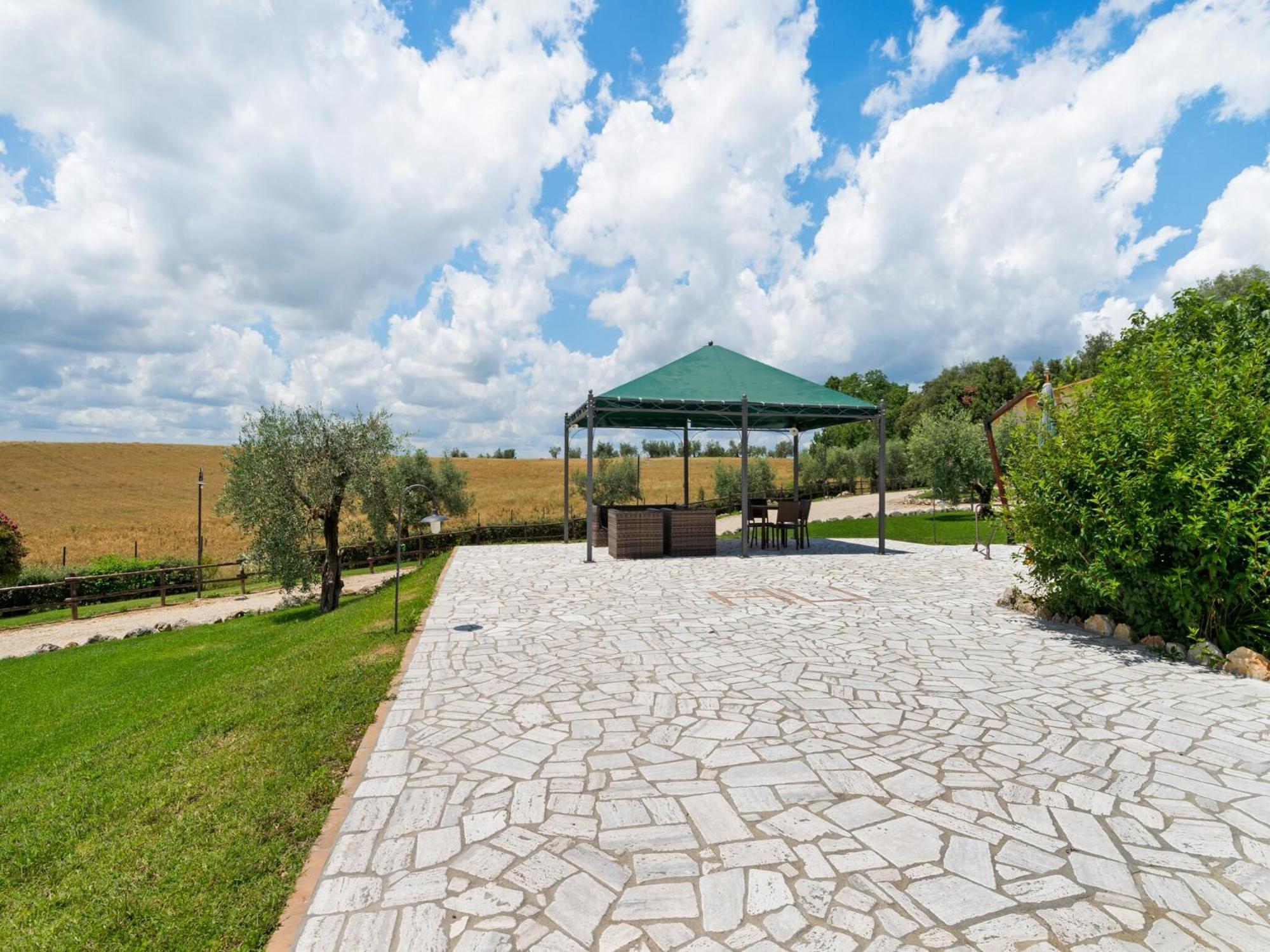 Elegant Apartment Only 1 Hour From Rome Narni Exterior photo