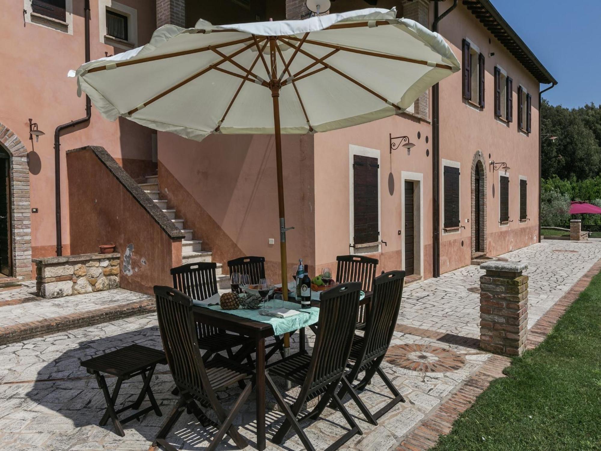 Elegant Apartment Only 1 Hour From Rome Narni Exterior photo